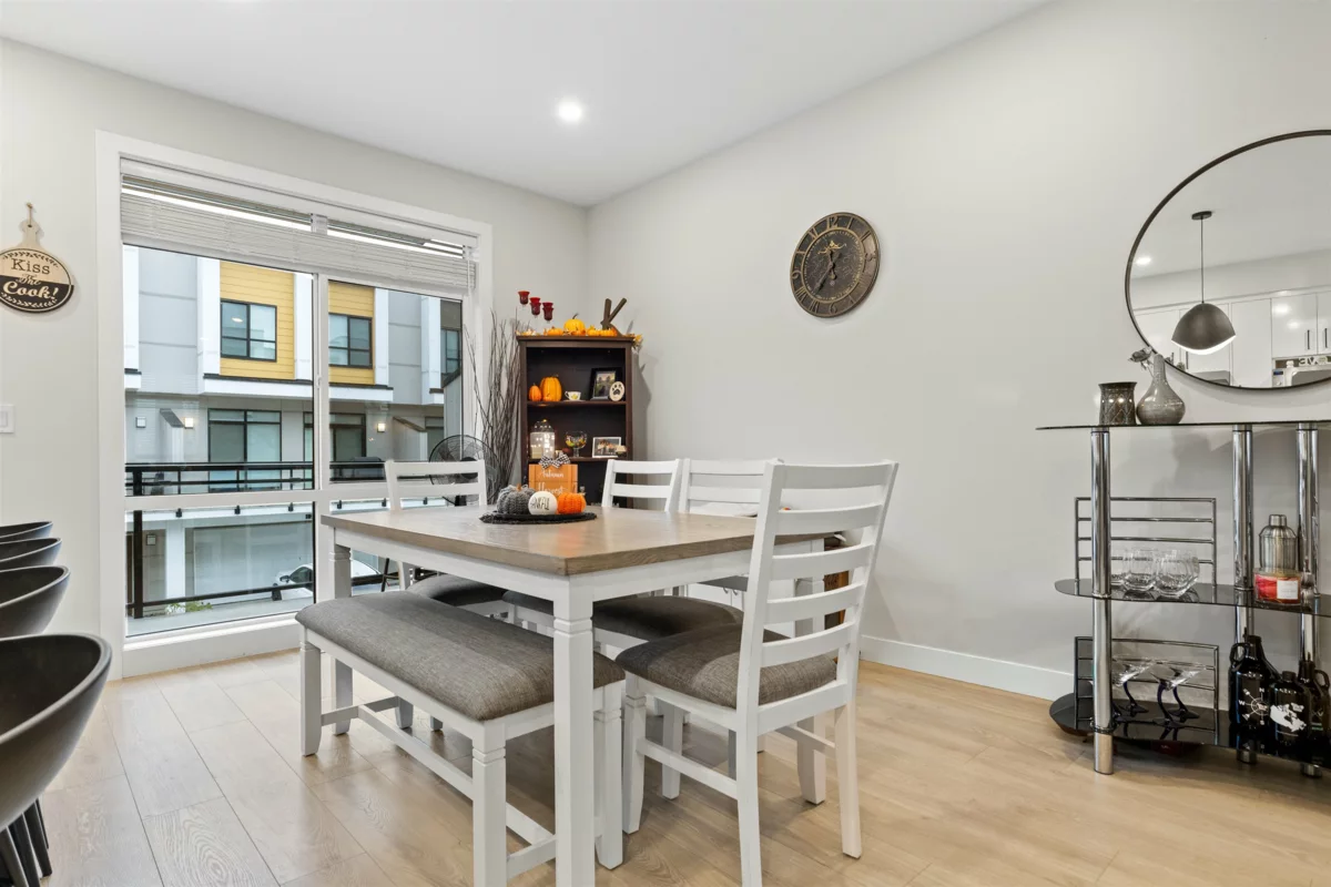 Guest Bathroom Photo of 211 46150 Thomas Road, Chilliwack, BC