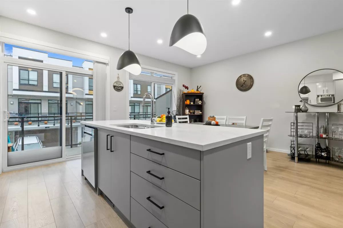 Powder Room Photo of 211 46150 Thomas Road, Chilliwack, BC