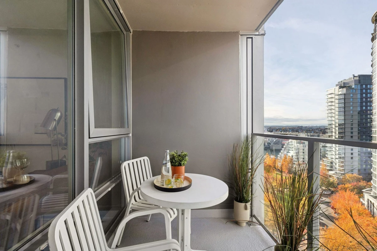 Bedroom 3 Photo of 1705 1438 Richards Street, Vancouver, BC