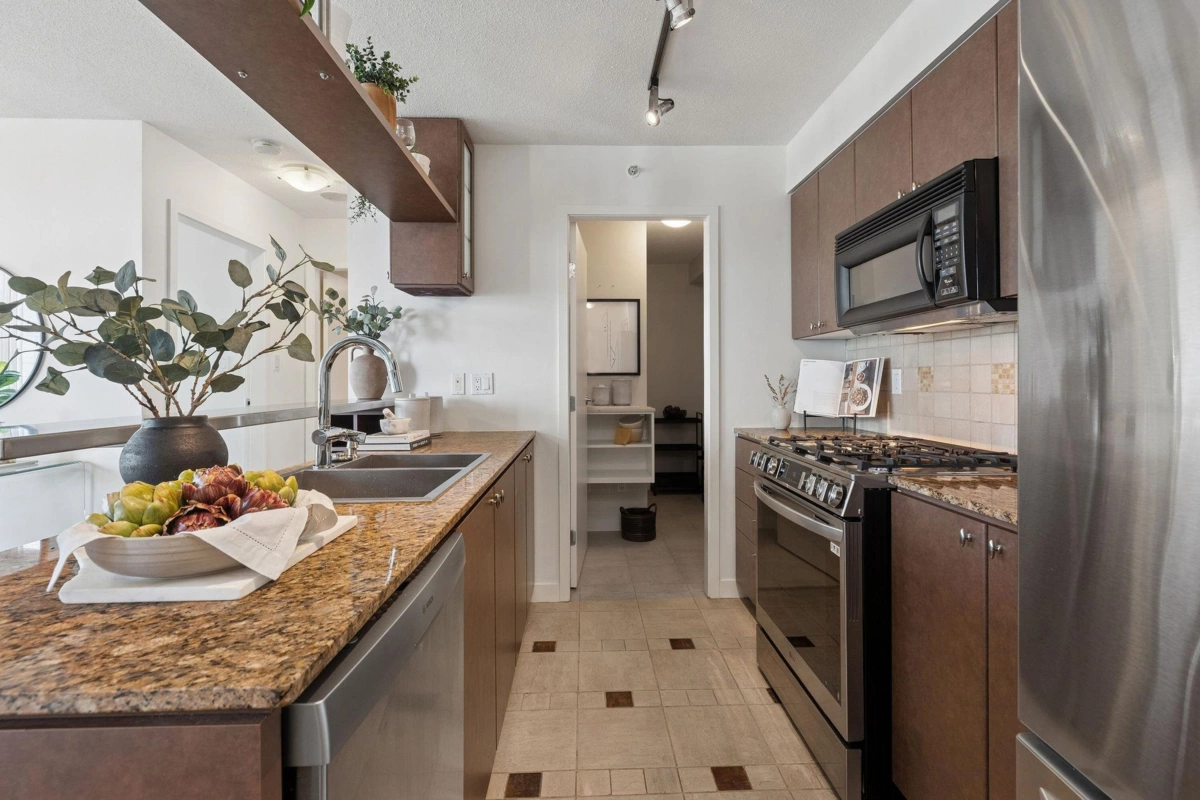 Breakfast Nook Photo of 1705 1438 Richards Street, Vancouver, BC