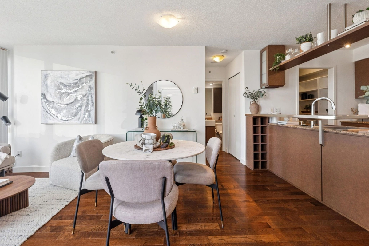 Kitchen Photo of 1705 1438 Richards Street, Vancouver, BC