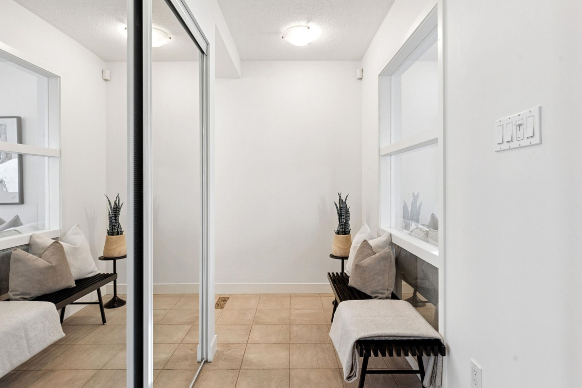 Laundry Room Photo of 1705 1438 Richards Street, Vancouver, BC