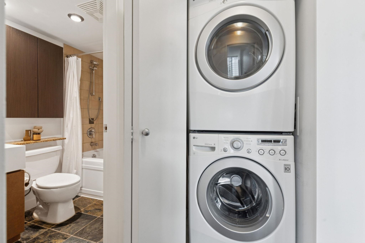 Loft / Bonus Room Photo of 1705 1438 Richards Street, Vancouver, BC