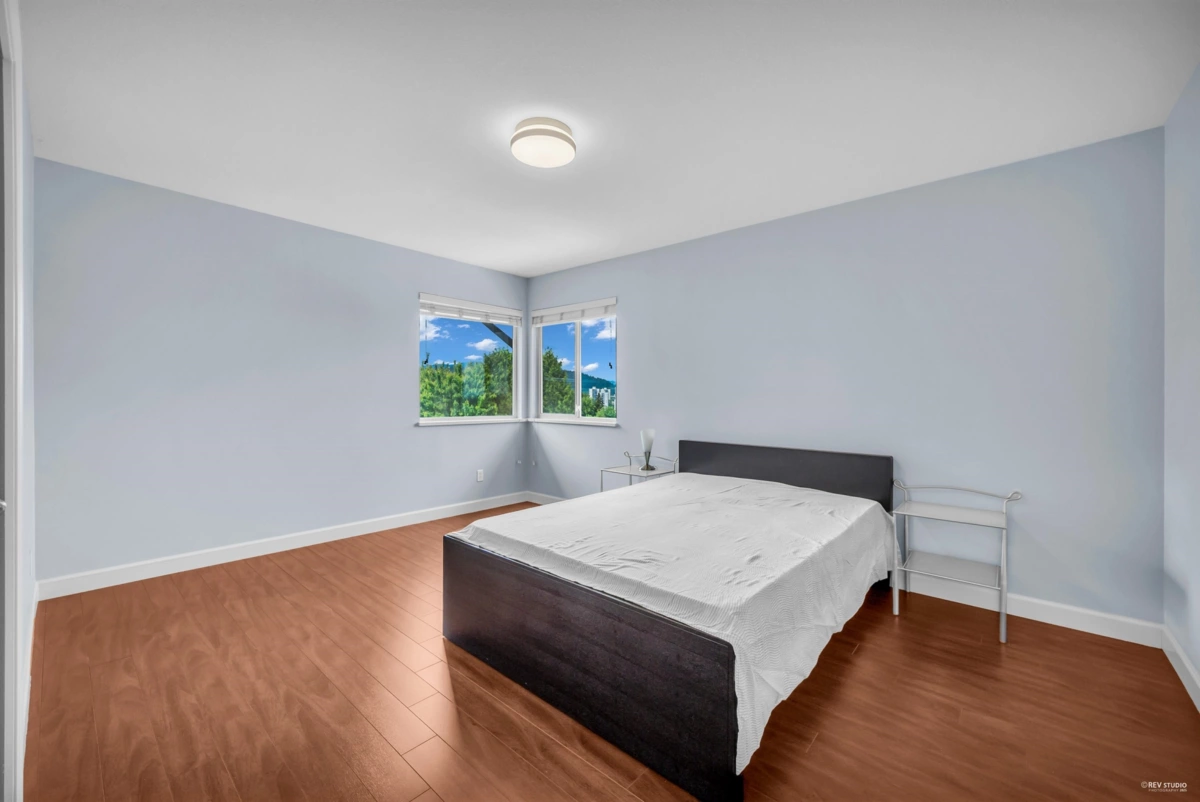 Mudroom Photo of 7548 Sequoia Road, Burnaby, BC
