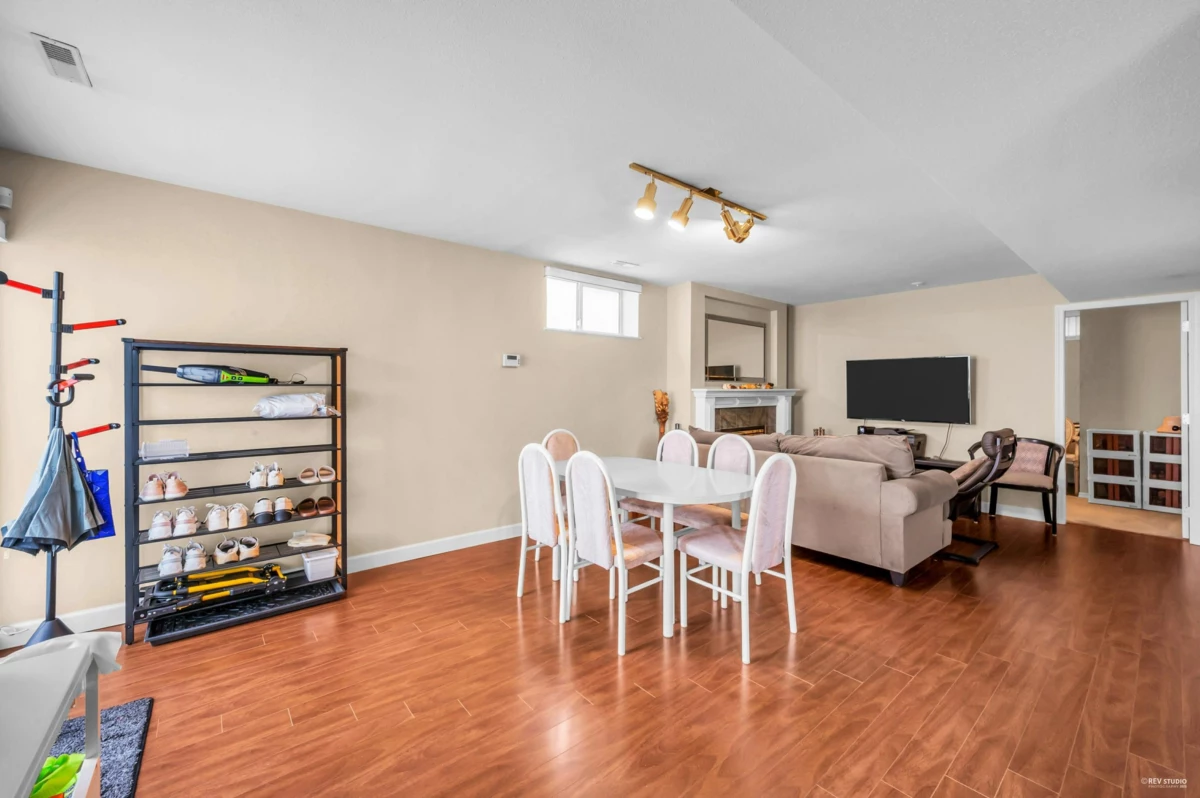 Outdoor Patio Photo of 7548 Sequoia Road, Burnaby, BC