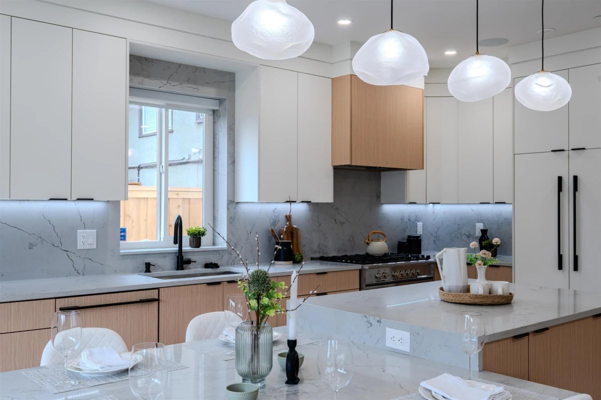 Breakfast Nook Photo of 2 3576 E Pender Street, Vancouver, BC