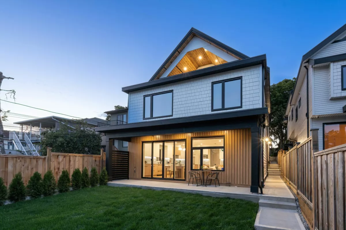 Exterior Front Photo of 2 3576 E Pender Street, Vancouver, BC