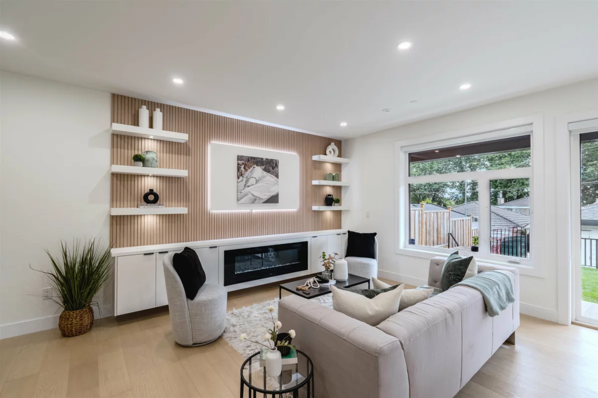 Family Room Photo of 2 3576 E Pender Street, Vancouver, BC