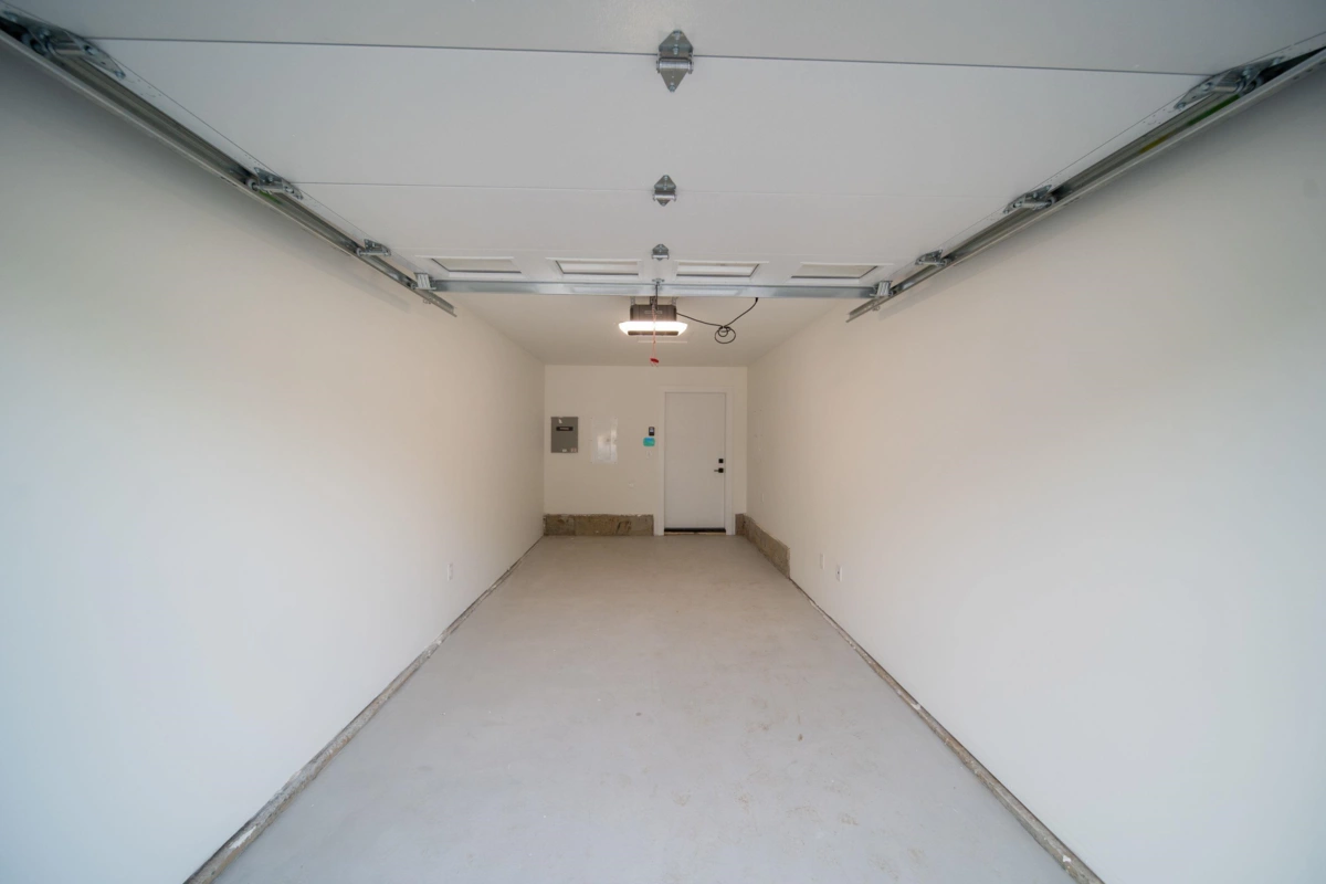 Mudroom Photo of 2 3576 E Pender Street, Vancouver, BC