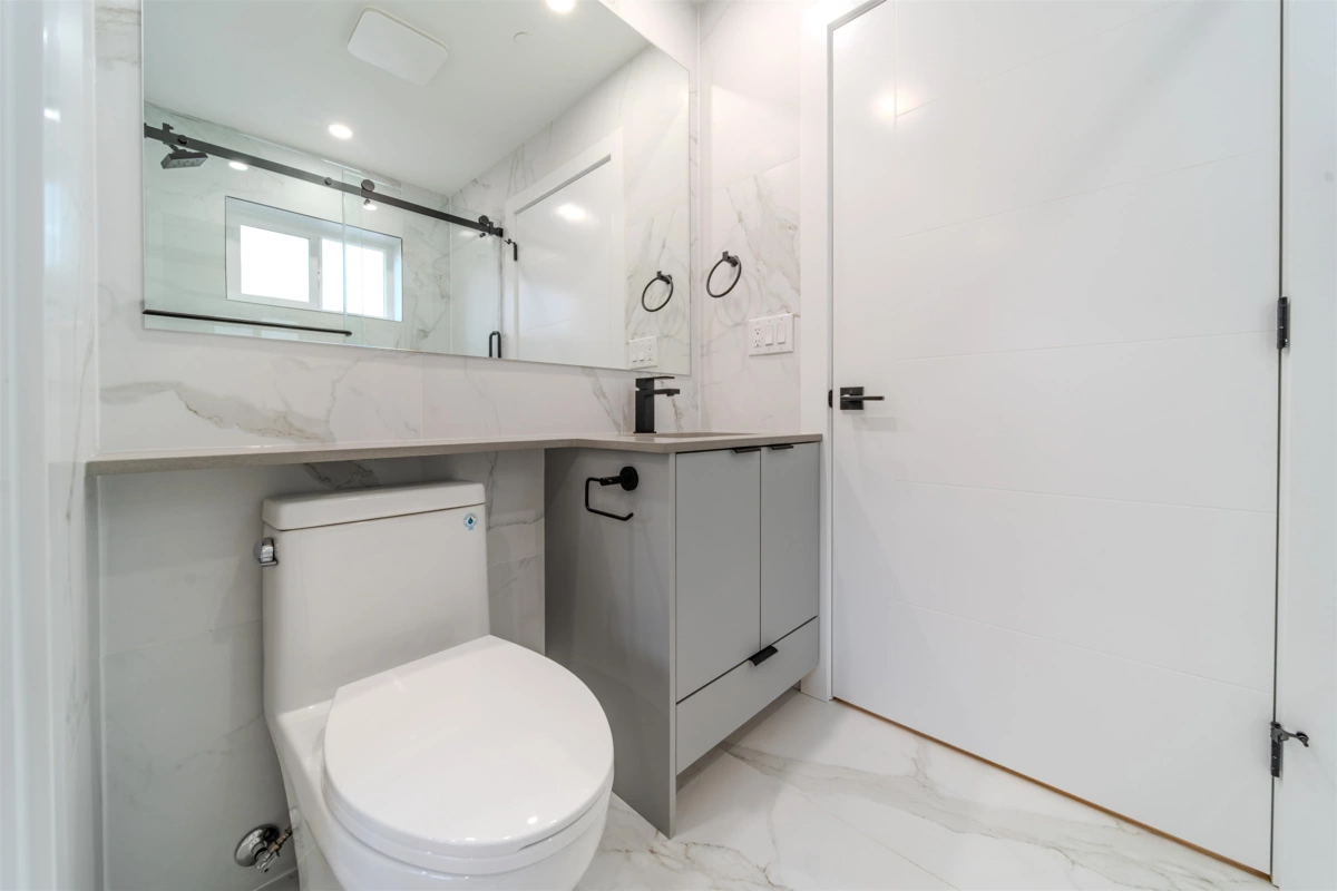 Outdoor Deck Photo of 2 3576 E Pender Street, Vancouver, BC