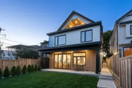 2 3576 E Pender Street, Vancouver, BC