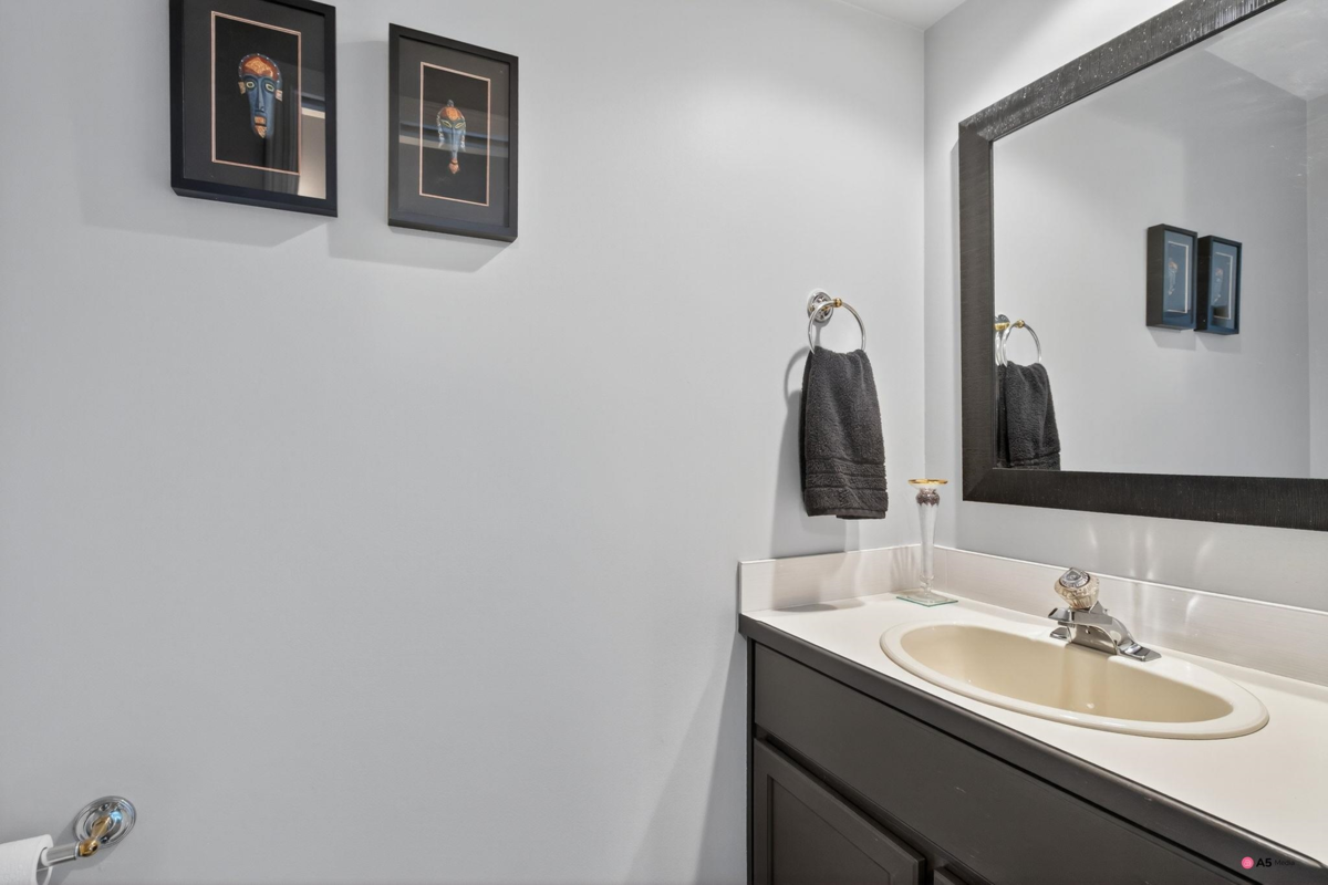 Basement Recreation Room Photo of 14082 17 Avenue, Surrey, BC