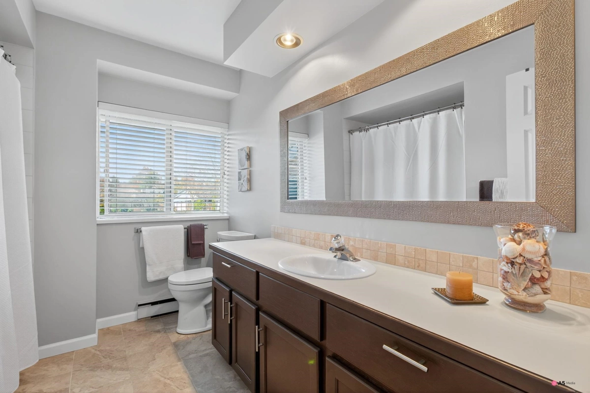 Staircase Photo of 14082 17 Avenue, Surrey, BC