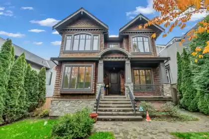 3522 W 27th Avenue, Vancouver, BC, Dunbar — 11 bed single family residence for sale