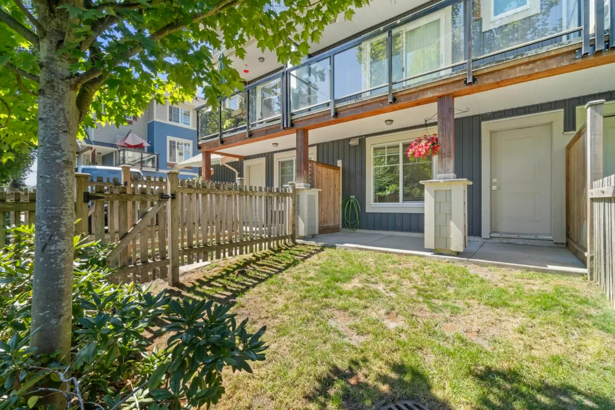 Staircase Photo of 110 20498 82 Avenue, Langley, BC