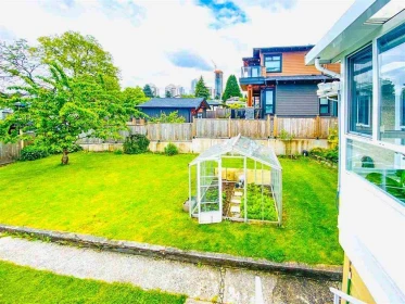 5662 Booth Avenue, Burnaby, BC
