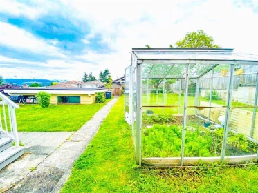 5662 Booth Avenue, Burnaby, BC