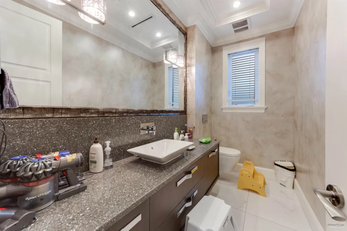 Primary Bathroom Photo of 3029 W 45th Avenue, Vancouver, BC