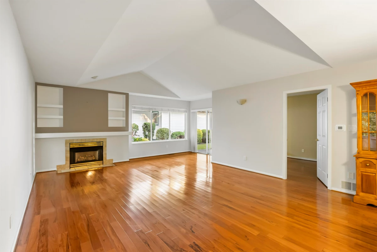 Breakfast Nook Photo of 115 10172 141 Street, Surrey, BC
