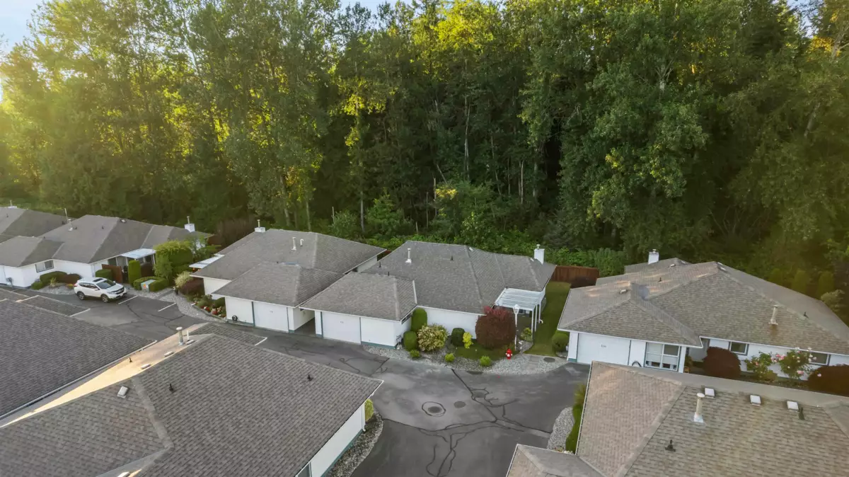 Community Amenities Photo (Clubhouse) of 115 10172 141 Street, Surrey, BC