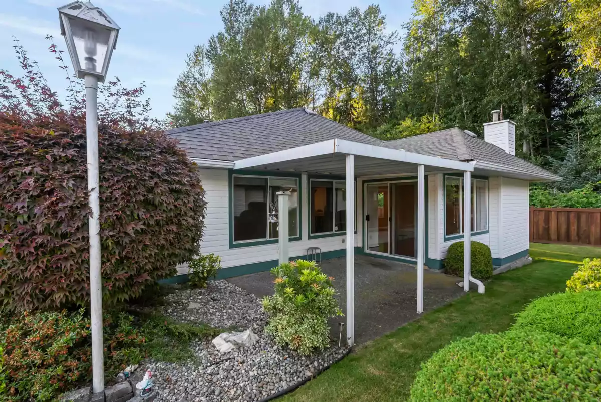 Staircase Photo of 115 10172 141 Street, Surrey, BC