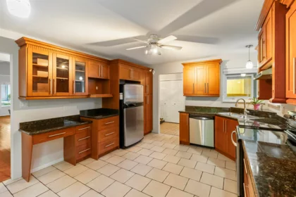 115 10172 141 Street, Surrey, BC