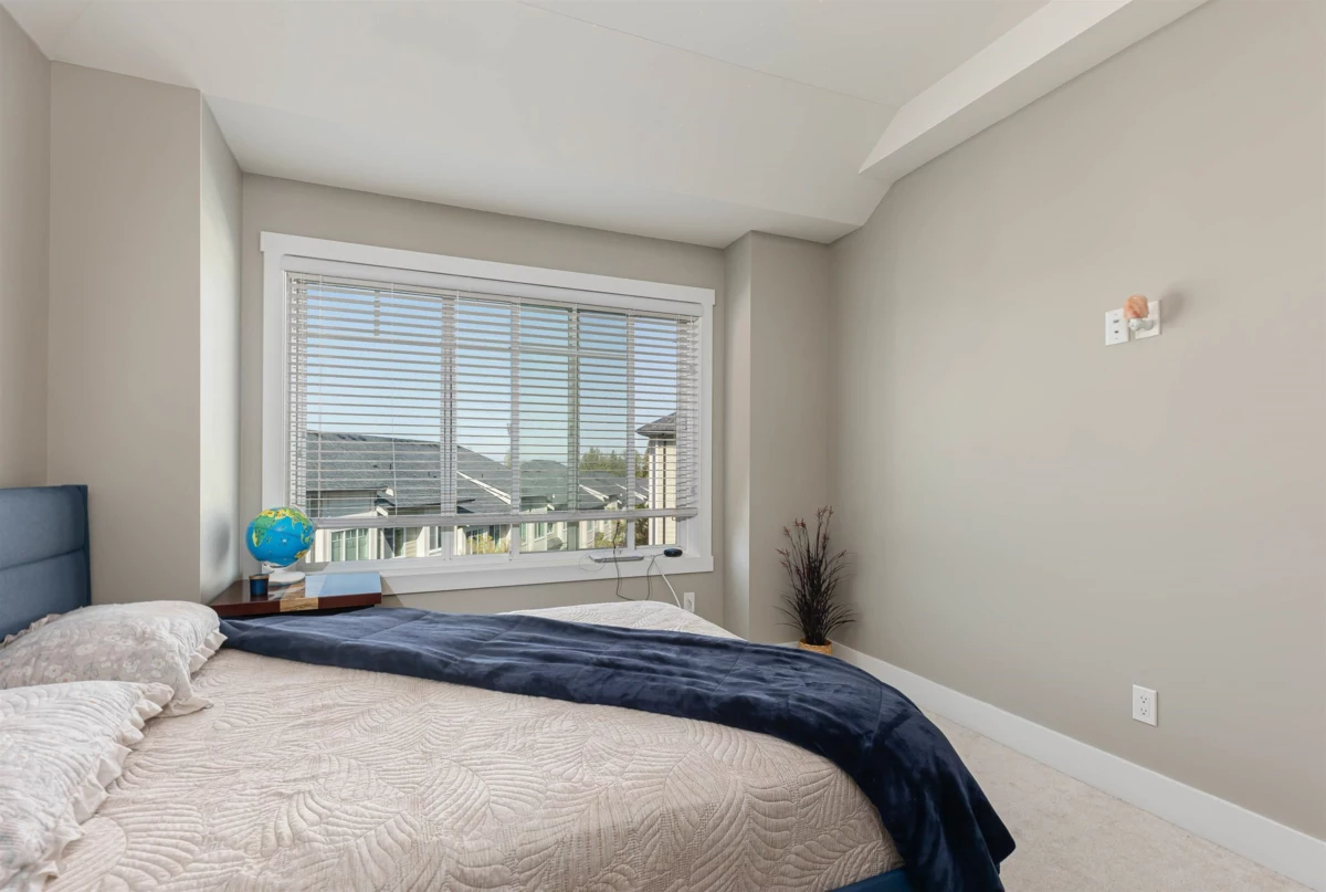 Basement Recreation Room Photo of 5 13670 62 Avenue, Surrey, BC