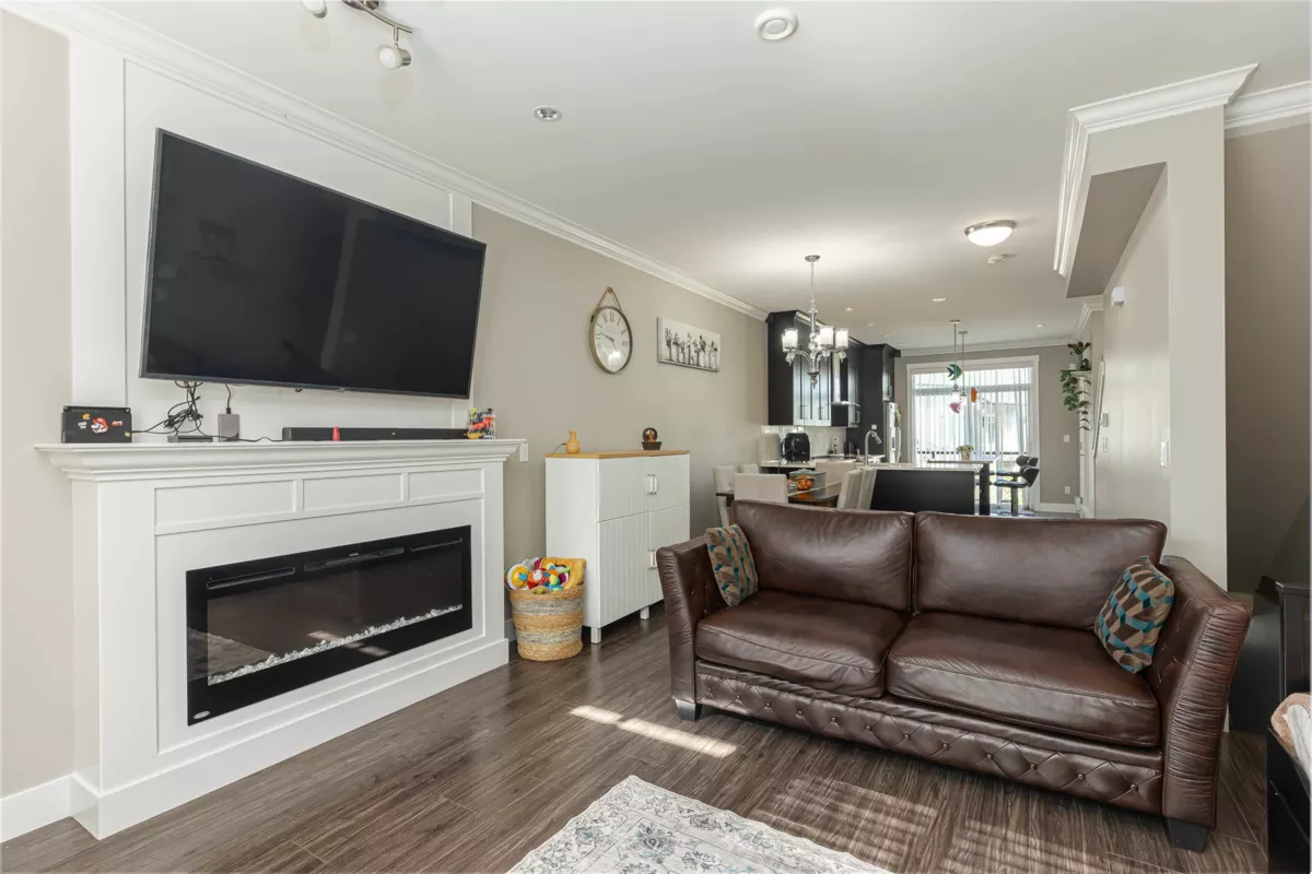 Breakfast Nook Photo of 5 13670 62 Avenue, Surrey, BC