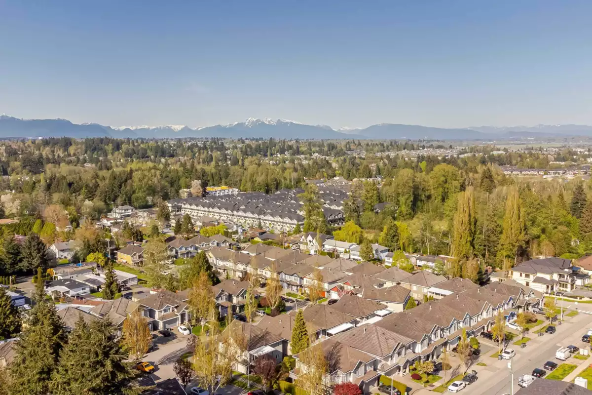 Family Room Photo of 5 13670 62 Avenue, Surrey, BC