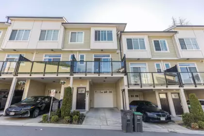 Front Yard Photo of 5 13670 62 Avenue, Surrey, BC