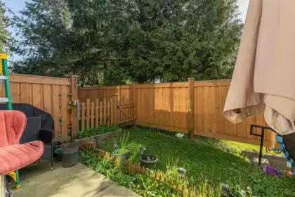 Staircase Photo of 5 13670 62 Avenue, Surrey, BC