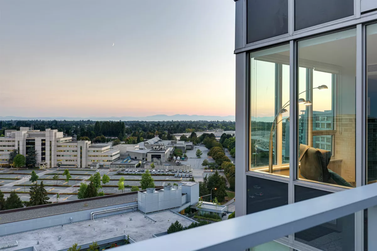 Mudroom Photo of 1801 7488 Lansdowne Road, Richmond, BC