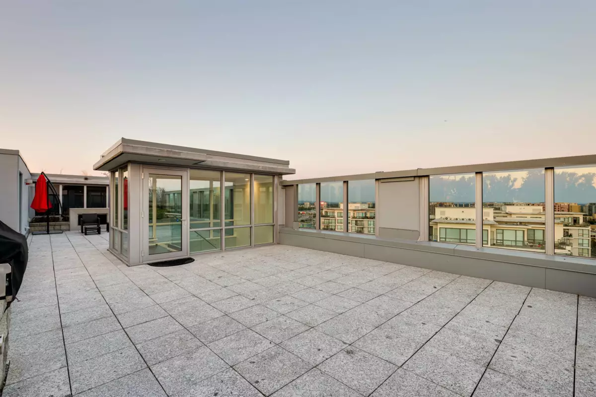Primary Bathroom Photo of 1801 7488 Lansdowne Road, Richmond, BC