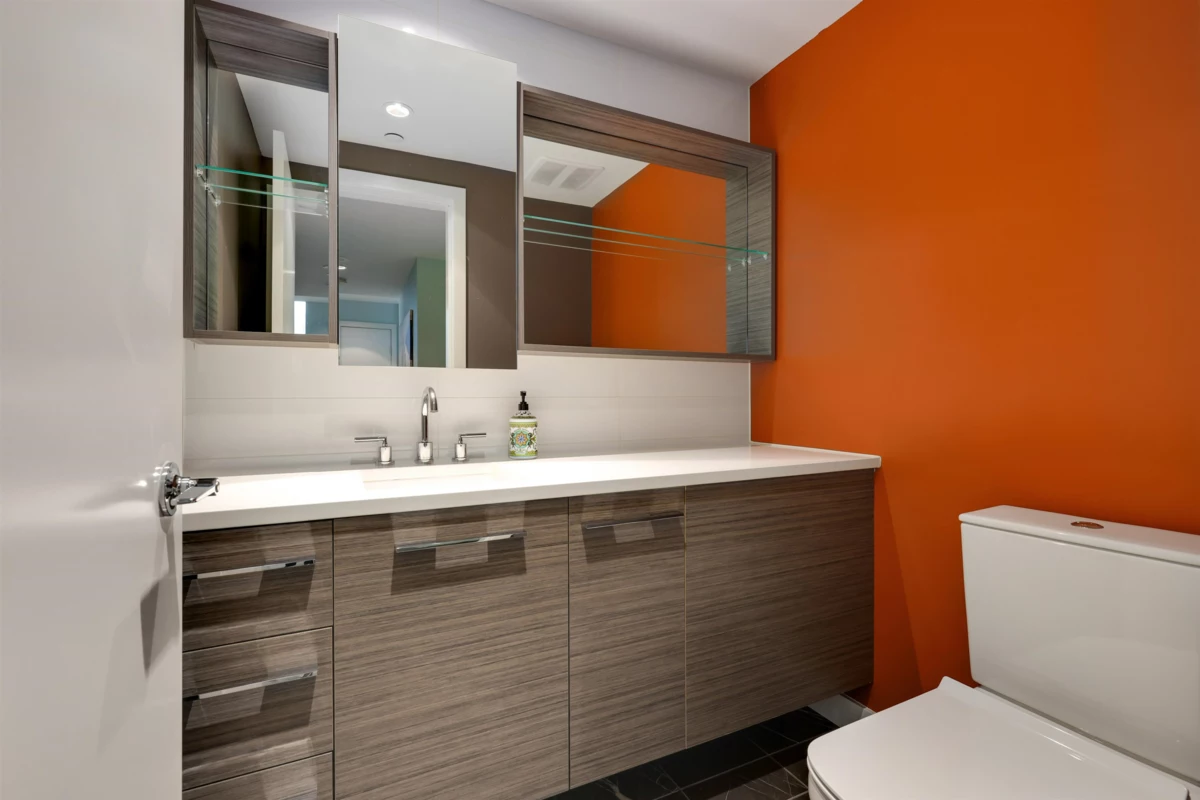 Walk-In Closet Photo of 1801 7488 Lansdowne Road, Richmond, BC