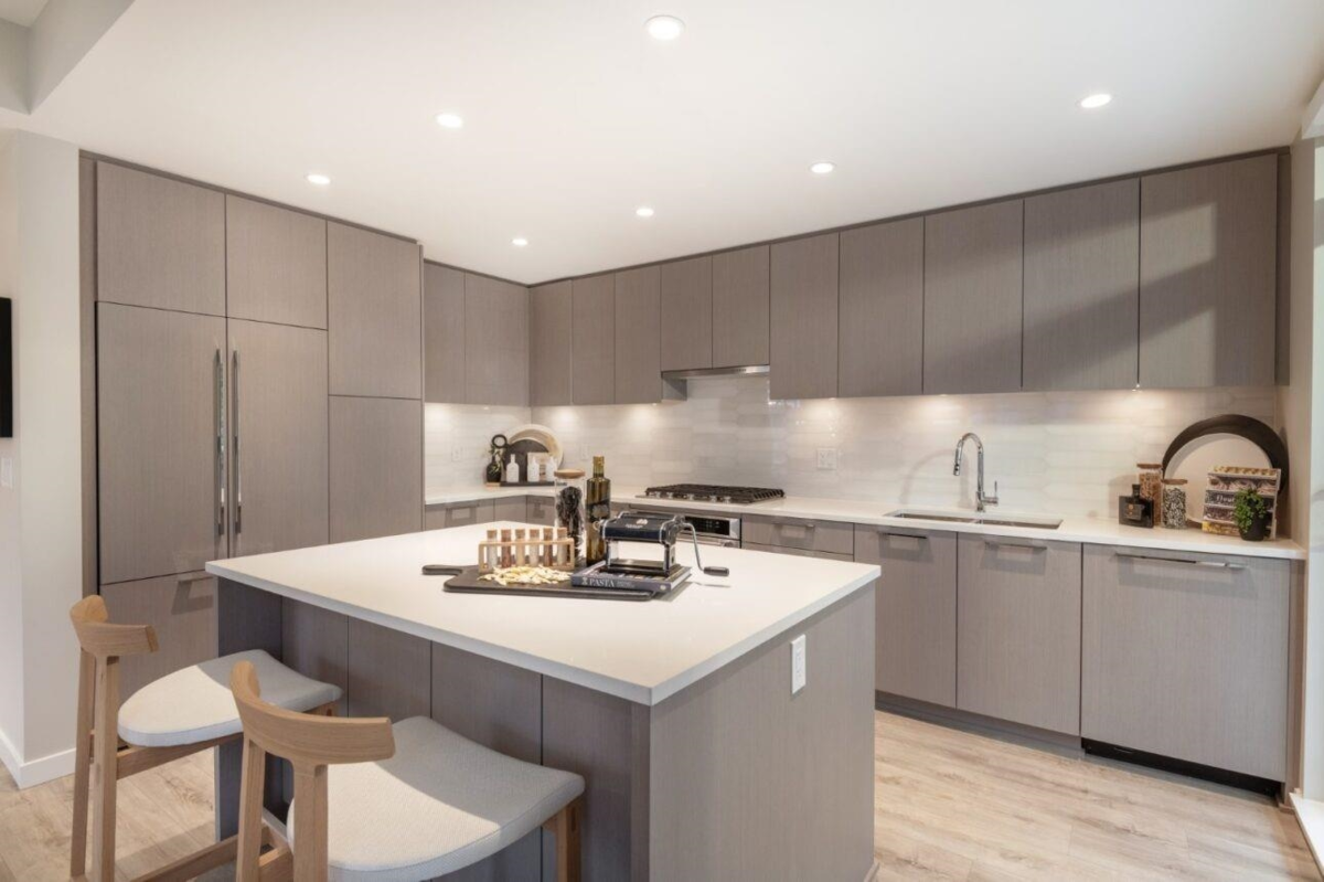 Kitchen Island Photo of 181 1330 Wellon Street, Coquitlam, BC
