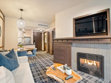 315 4320 Sundial Crescent, Whistler, BC, Benchlands — 1 bed apartment/condo for sale