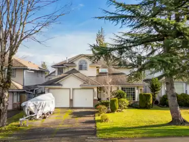 8594 212 Street, Langley, BC, Langley — Single Family Residence for sale