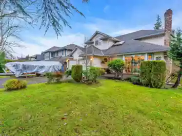8594 212 Street, Langley, BC, Langley — Single Family Residence for sale