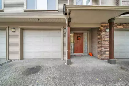 Swimming Pool Photo of 65 5556 Peach Road, Chilliwack, BC