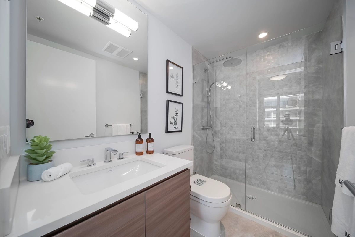 Guest Bathroom Photo of 1706 6833 Buswell Street, Richmond, BC