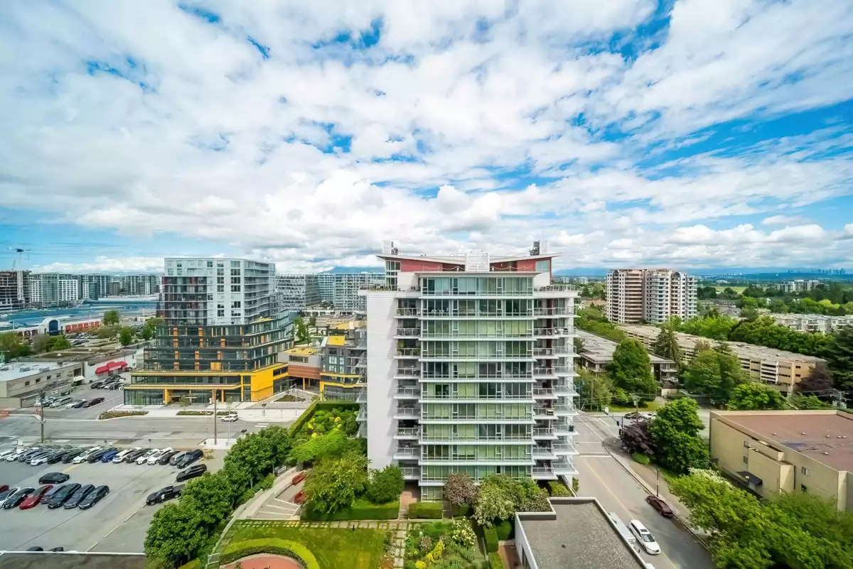 Laundry Room Photo of 1706 6833 Buswell Street, Richmond, BC