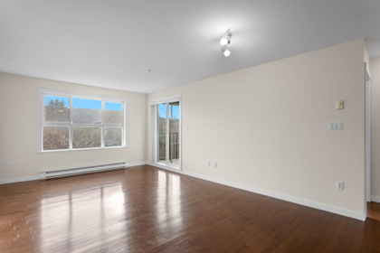 213 5885 Irmin Street, Burnaby, BC, Burnaby — Apartment/Condo for sale