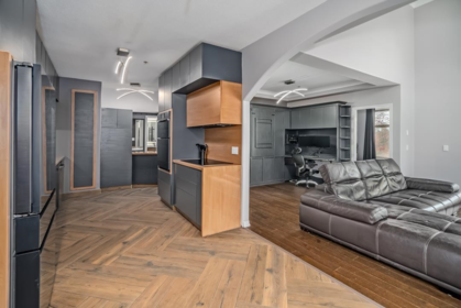 405 3176 Plateau Boulevard, Coquitlam, BC, Coquitlam — Apartment/Condo for sale