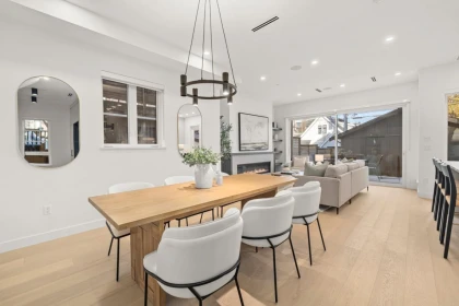 Dining Area Photo of 2 727 E 31st Avenue, Vancouver, BC