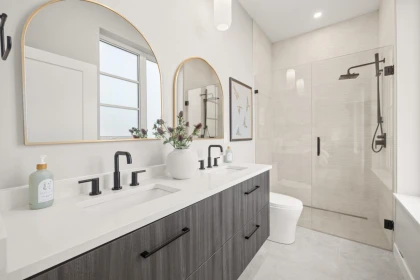 Mudroom Photo of 2 727 E 31st Avenue, Vancouver, BC