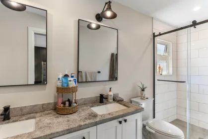 Powder Room Photo of 4876 4th Avenue, Delta, BC
