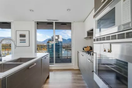 2101 1499 W Pender Street, Vancouver, BC