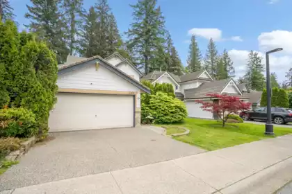 3305 Chartwell Grn, Coquitlam, BC
