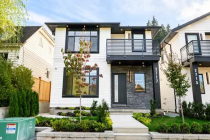 Backyard Photo of 2717 Henry Street, Port Moody, BC