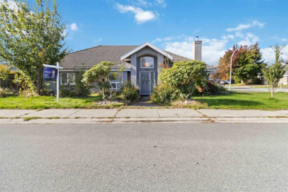 Primary Bathroom Photo of 4881 63a Street, Delta, BC